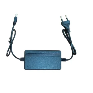 آداپتور 12 ولت 2 آمپر